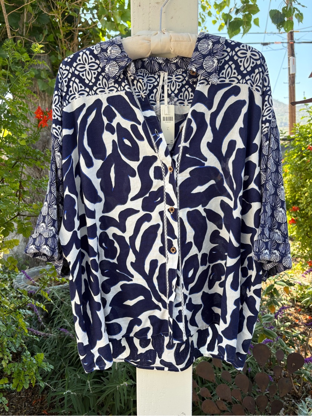 Anthropologie Navy and White Patterned Button-Front Blouse